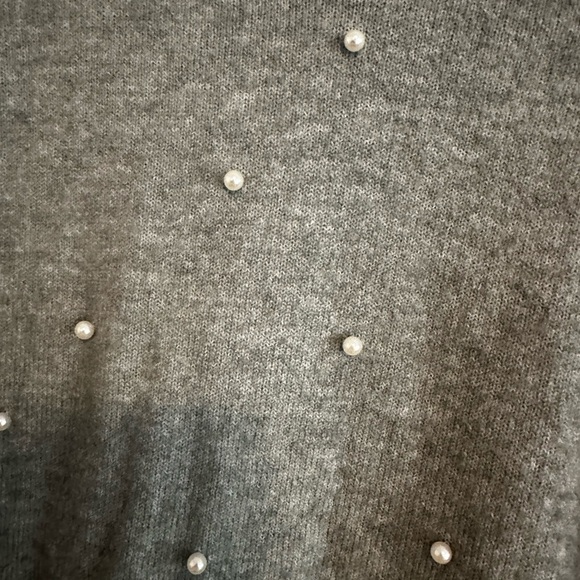 H&M XS Green pearl sweater - Picture 2 of 5